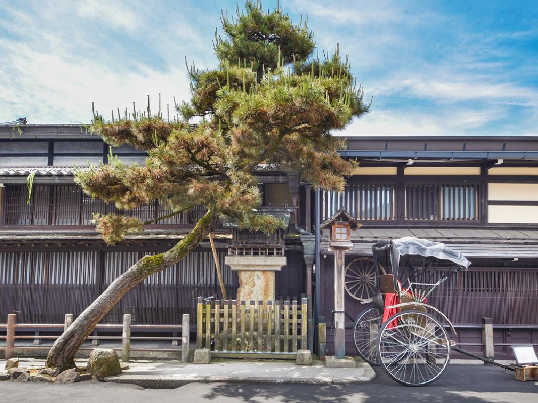 岐阜 飛騨高山の観光ガイド 食べ歩きも楽しい 映画 君の名は の舞台へ おすすめ旅行を探すならトラベルブック Travelbook 岐阜 飛騨高山の観光ガイド 食べ歩きも楽しい 映画 君の名は の舞台へ おすすめ旅行を探すならトラベルブック Travelbook
