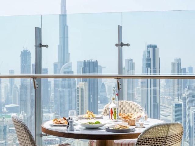 ドバイ レストラン予約サービスのオプショナルツアー 現地ツアーを比較 格安予約 トラベルコ