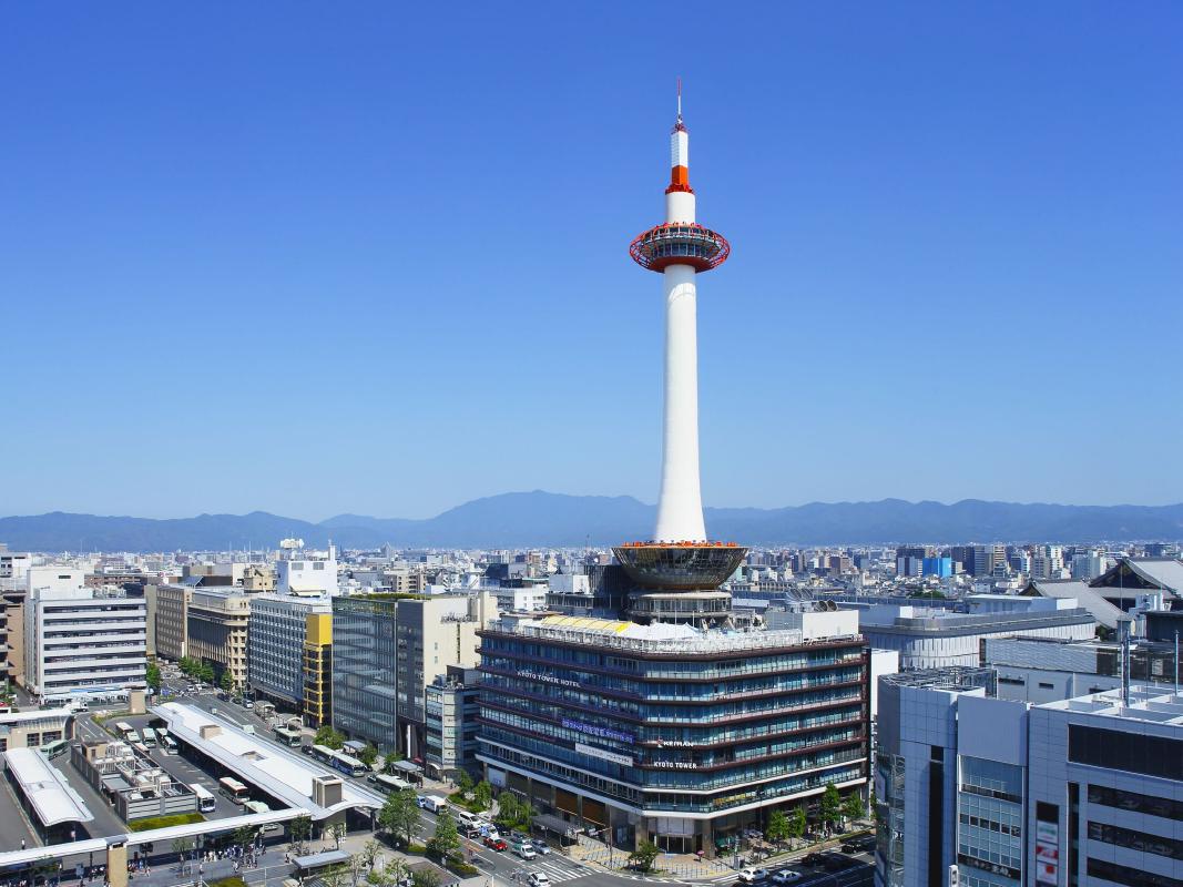 CW-X - 京都タワー 🗼✌️❤️ 遂に本日（4/19）、昨夜のレセプションの熱気も